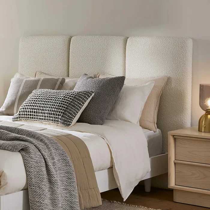 Noel Queen Headboard – Lunaria White Bouclé